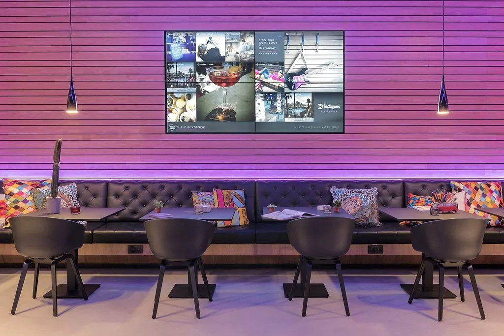 ****  Moxy London Heathrow Airport Hotel Hounslow United Kingdom