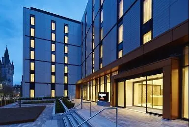Moxy London Heathrow Airport Hotel Hounslow
